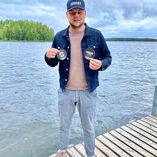 roosteeni - Kick-tilastot, analytiikka ja verkoston yleiskatsaus